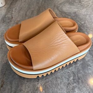 Paloma Barceló | Tan Slide Sandals